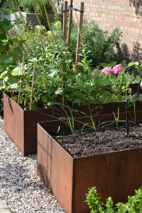 Weathering steel raised beds